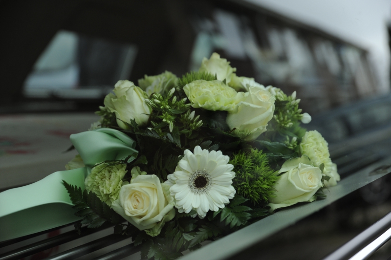 funeraire-PUGET THENIERS-min_flowers-4839339